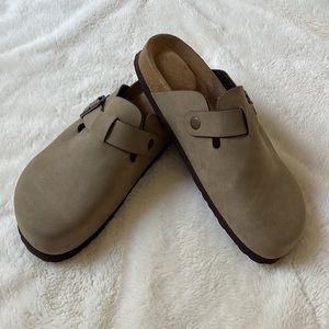 EUC Like New Cushionaire Clog Sz 8.5 Women’s Birkenstock Boston Dupe